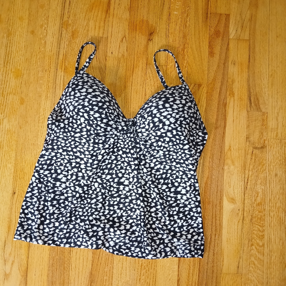 Black and White Swim Top